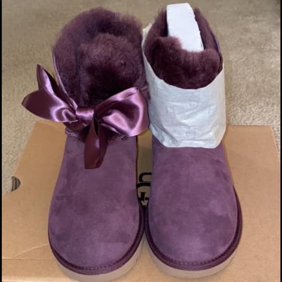 Brand new in box; Gita Bow Mini; color is Port. - Picture 1 of 3